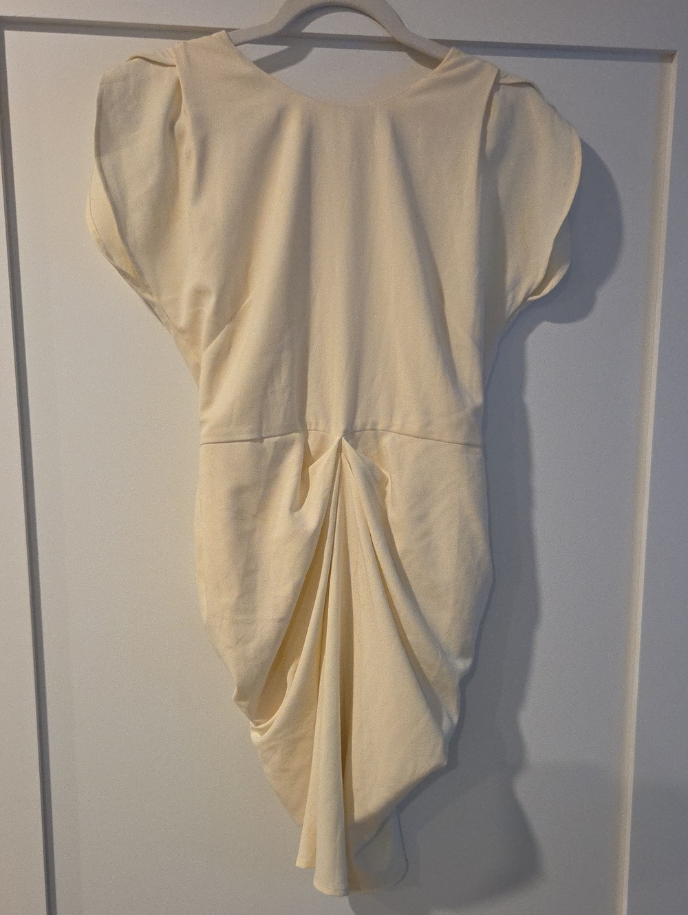 Guess Cream Draped-Back Short Sleeve Tunic Top